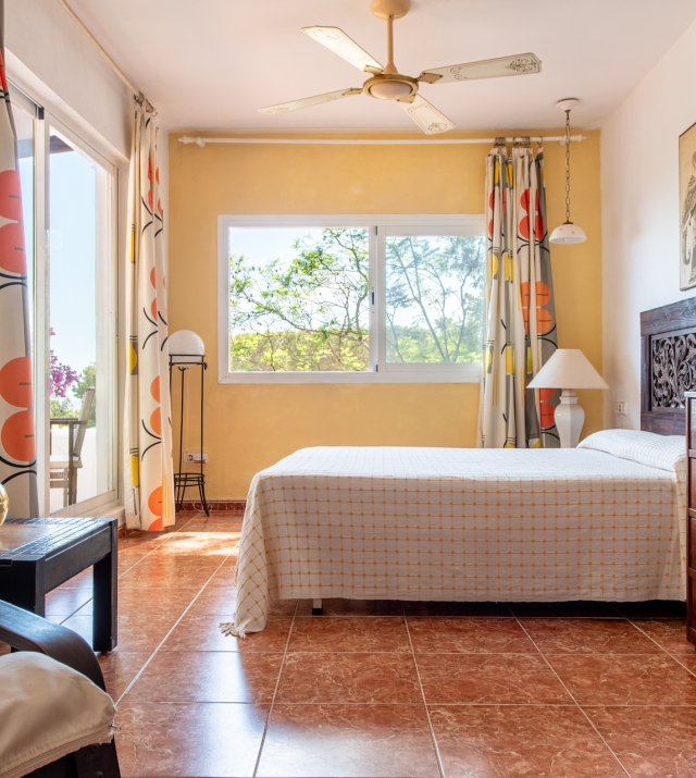 Resa Estates Ibiza Can Furnet villa to renovate for sale views .bedroom 5.jpg